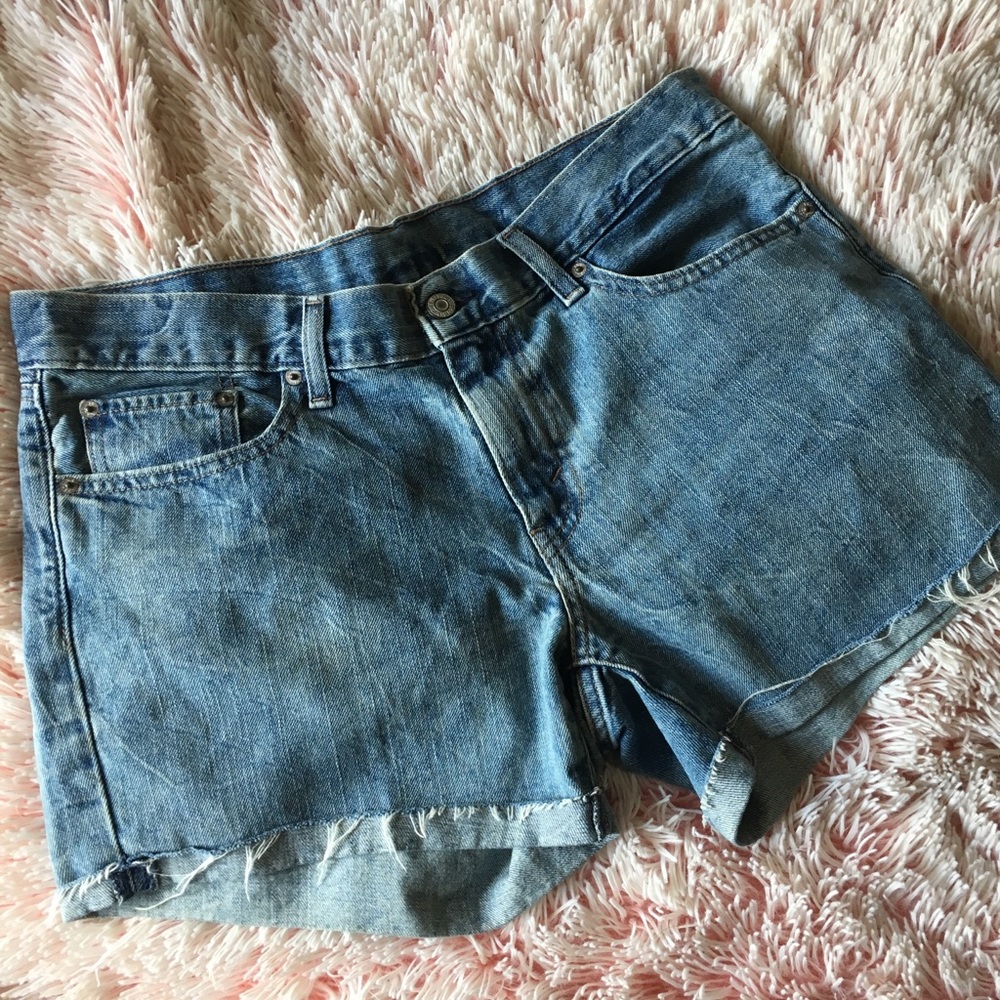 Levi’s denim shorts